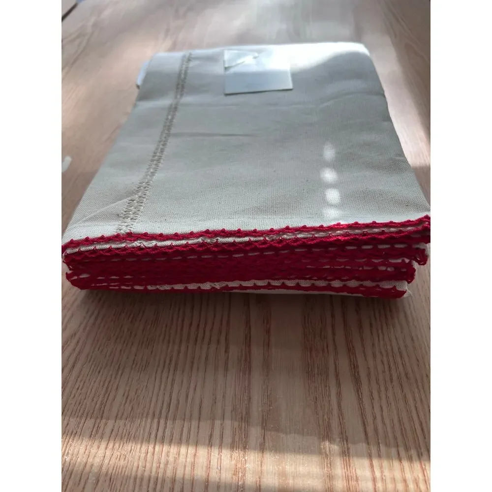 New Hearth & Hand W/Magnolia Holiday Rectangle Tablecloth Natural Red Trim 60x84